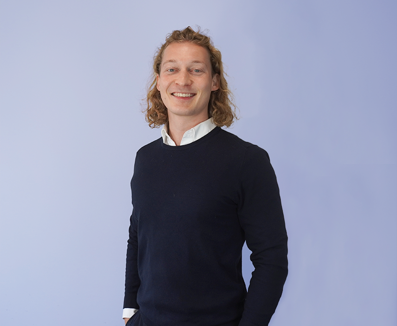 Mathias_Intect_salg_blå